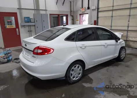 2013 Ford Fiesta Se z USA, uszkodzony, nr VIN 3FADP4BJ6DM107962
